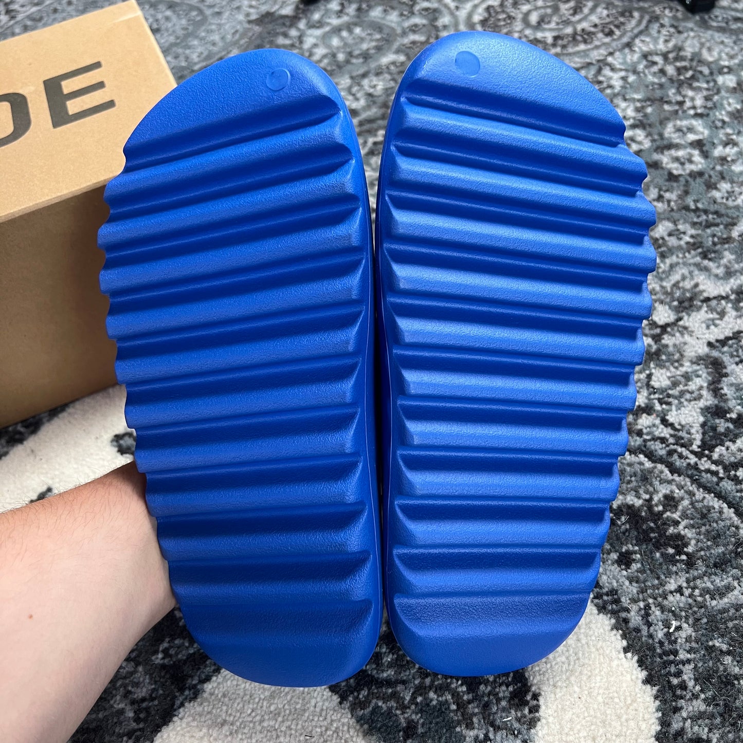 Yeezy Slide Azure (43)