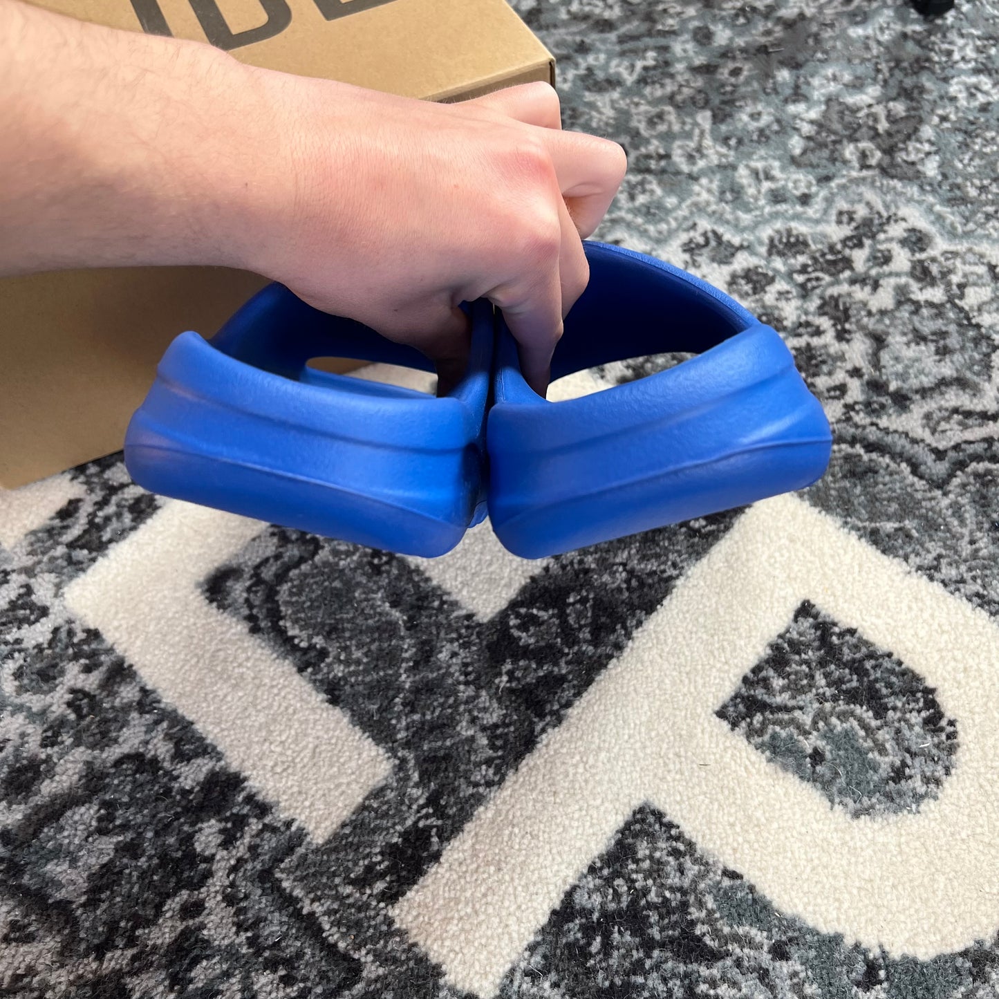 Yeezy Slide Azure (43)