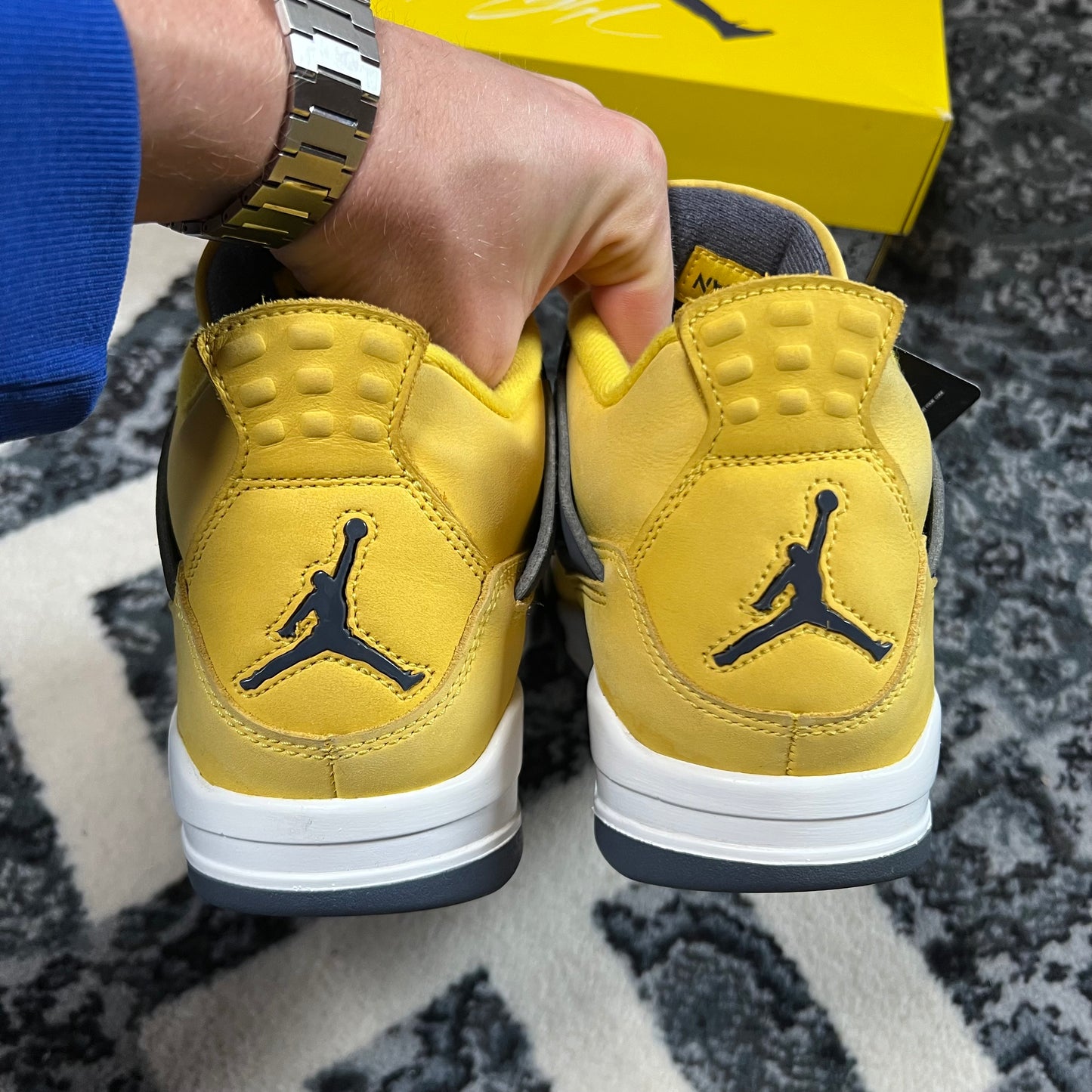 Jordan 4 Lightning (42)