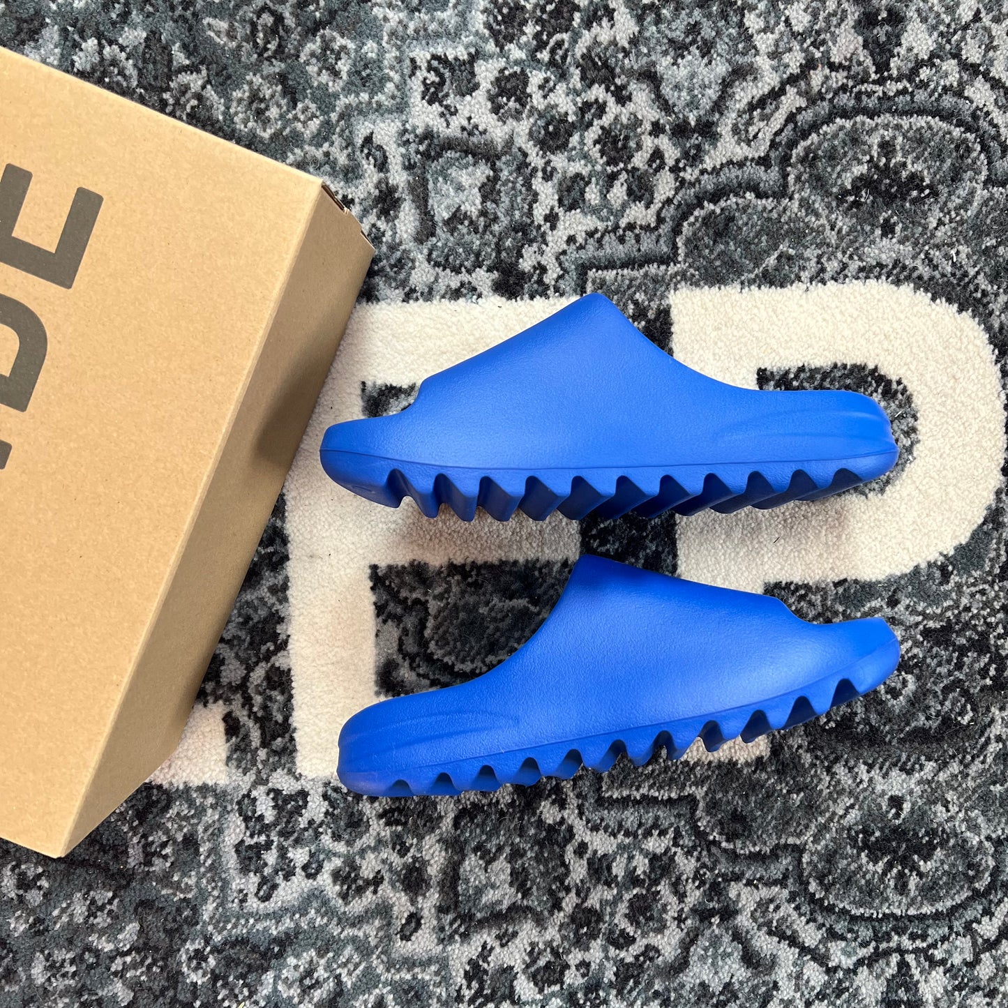 Yeezy Slide Azure (43)