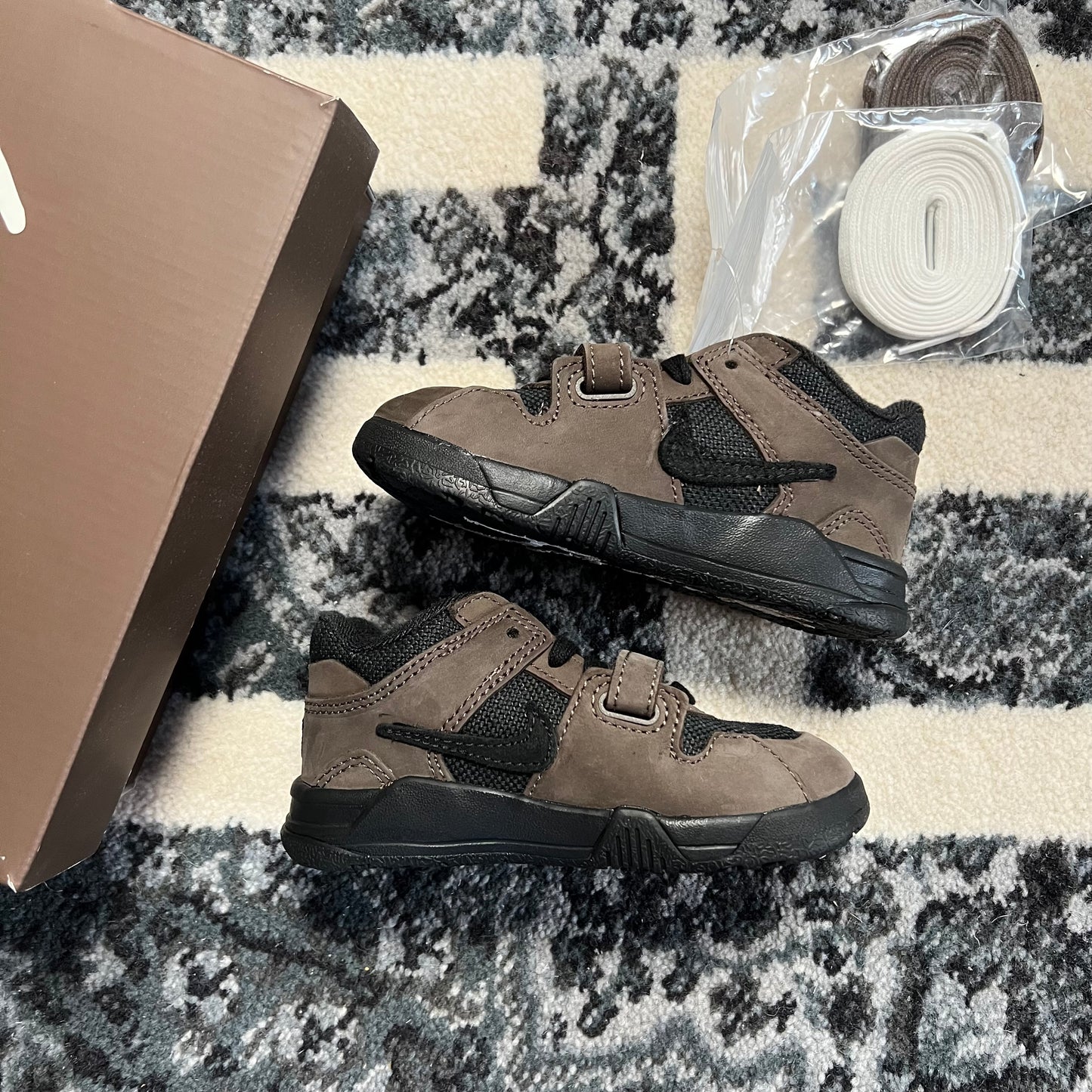 Jumpman Jack Dark Mocha (25)