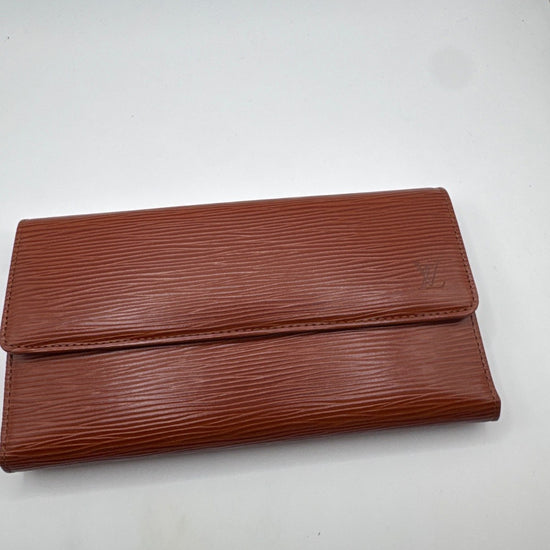Louis Vuitton Porte-Trésor International Wallet Epi Light Brown CA1914