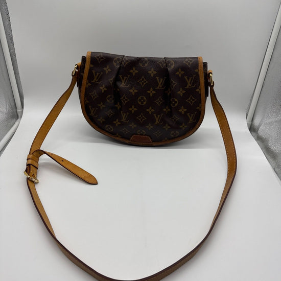 Louis Vuitton Menilmontant Monogram Canvas PM CA4104