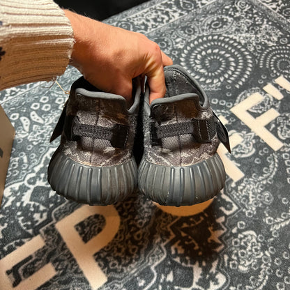 Yeezy 350 Dark Salt - EU 39