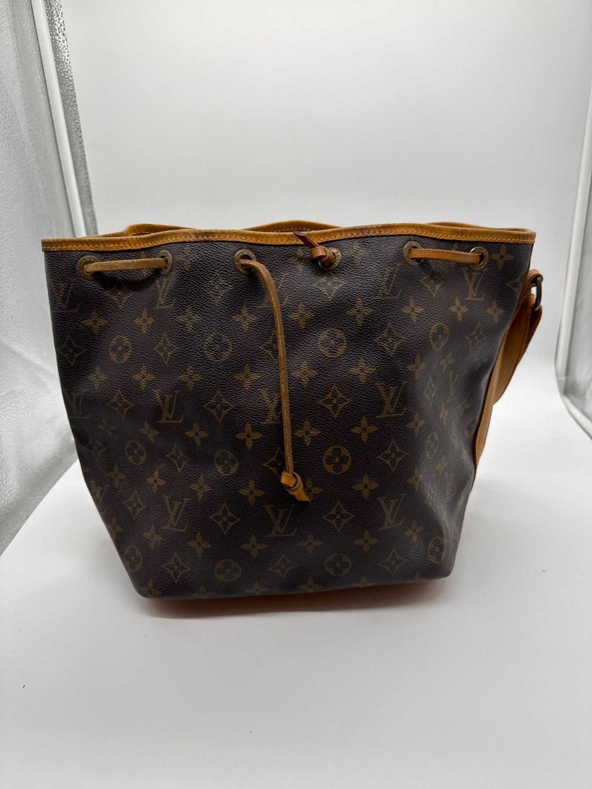 Louis Vuitton Petit Noé Monogram Canvas 894
