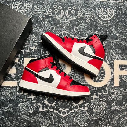 Jordan 1 Mid Chicago Black Toe - EU 36.5