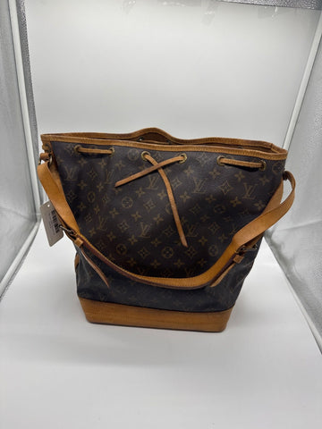 Louis Vuitton Monogram Noe Grande A2...