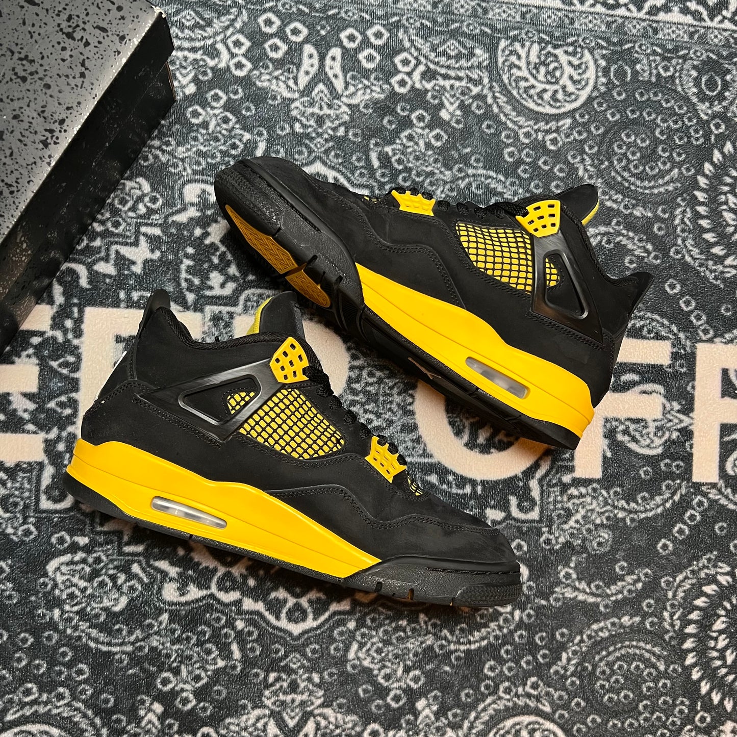 Jordan 4 Yellow Thunder - EU 43