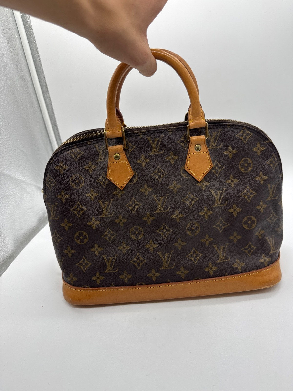 Louis Vuitton Alma Monogram Canvas BA0994