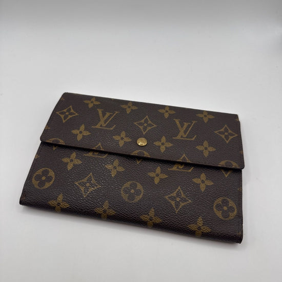 Louis Vuitton Porte-Trésor International Wallet Monogram Canvas CA0957