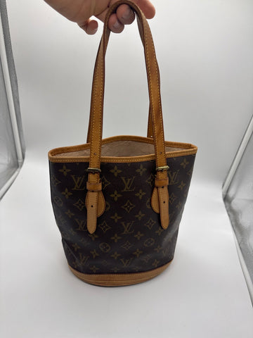 Louis Vuitton Monogram Bucket PM FL0032