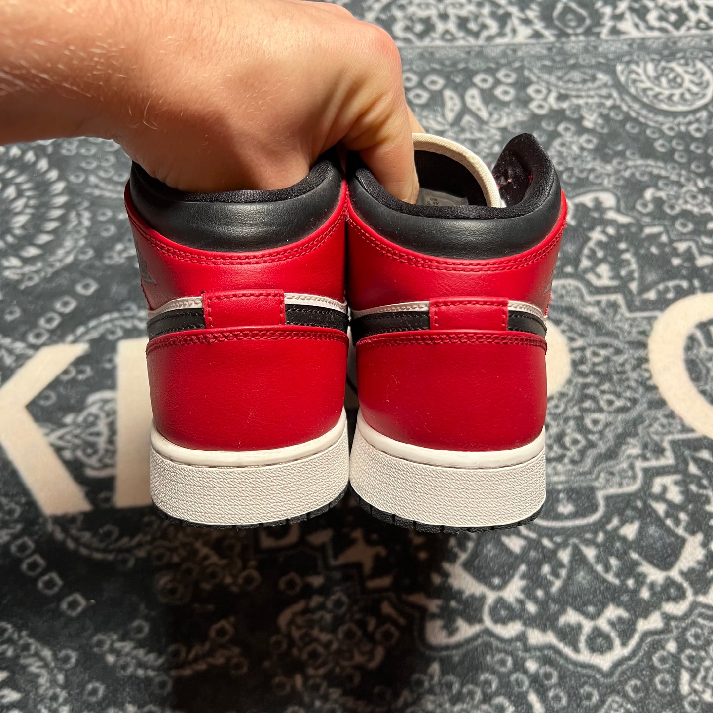 Jordan 1 Mid Chicago Black Toe - EU 38