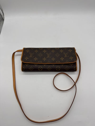 Louis Vuitton Pochette Twin GM SO0010
