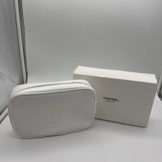 Chanel Beauté Pouch White