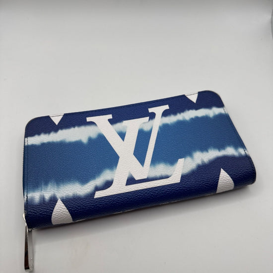 Louis Vuitton Zippy Wallet Monogram Giant Tie-Dye Blue GT1200