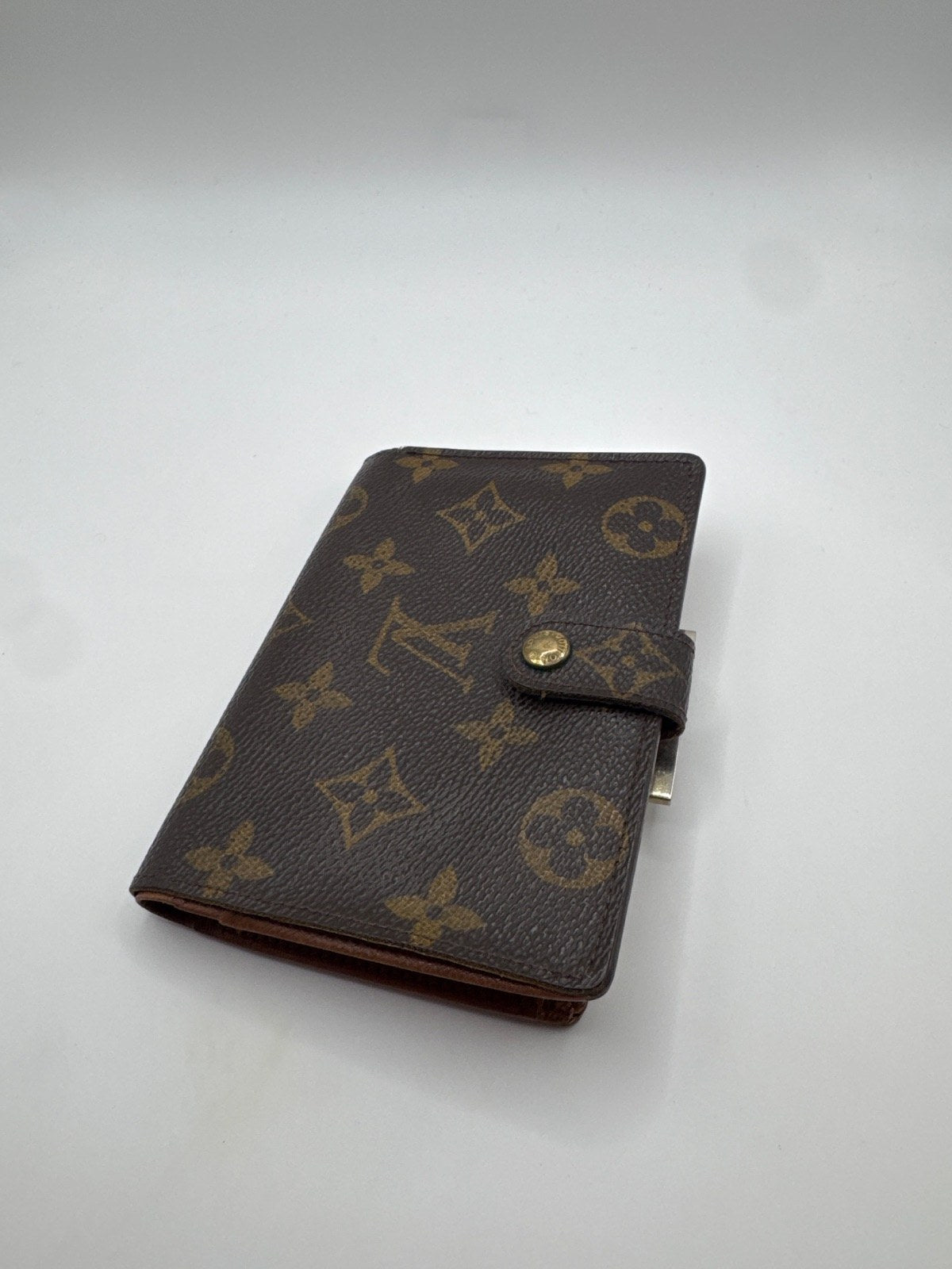 Louis Vuitton Kisslock Wallet CD0929