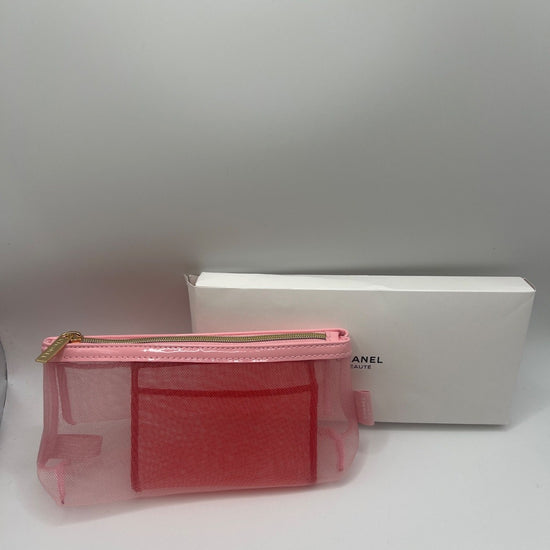 Chanel Beauté Mesh Pouch Pink