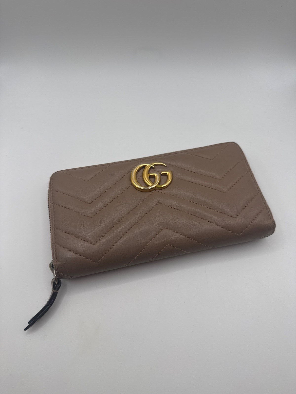 Gucci GG Marmont Matelassé Leather Zip Around Wallet Beige