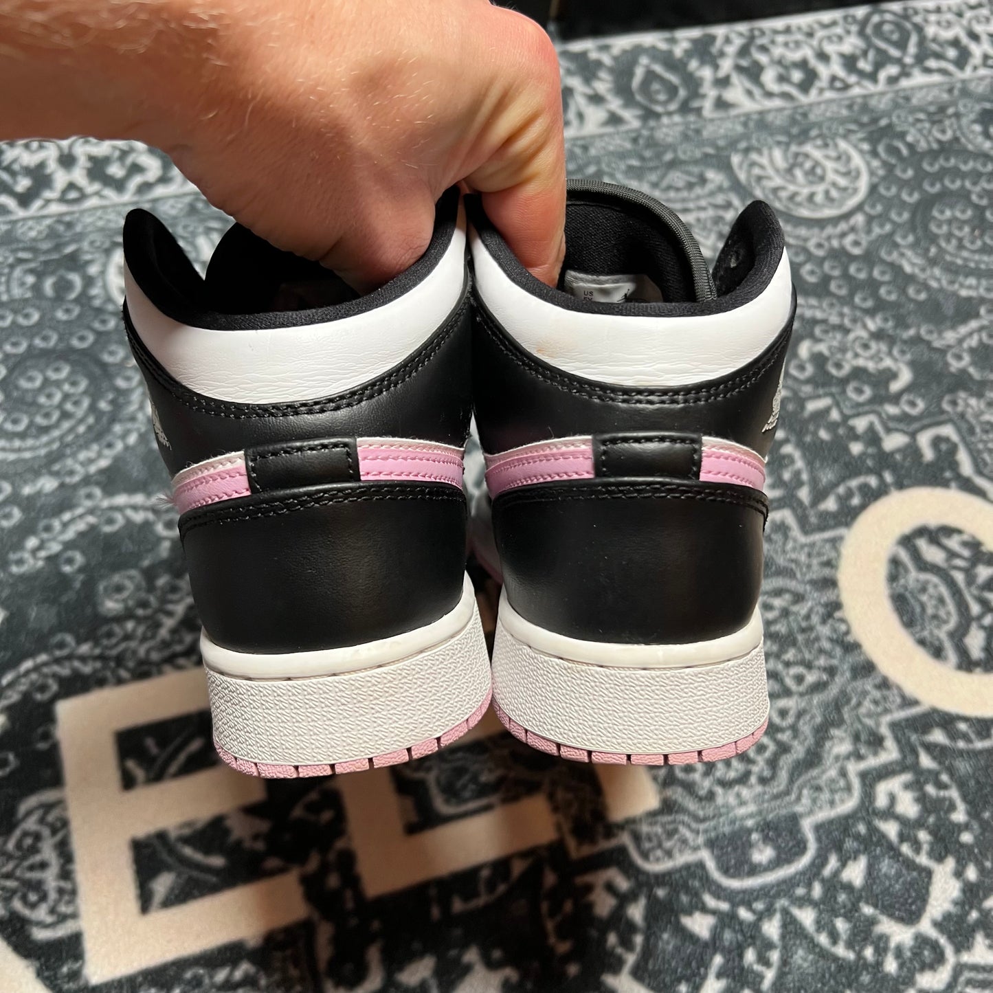 Jordan 1 Mid Arctic Pink - EU 37.5