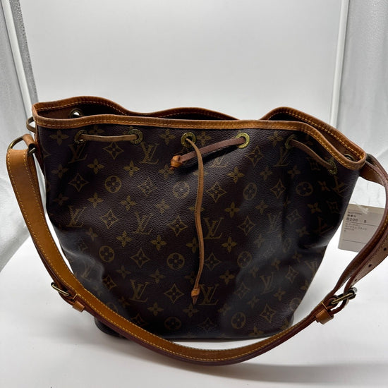 Louis Vuitton Petit Noé Monogram Canvas AR0990