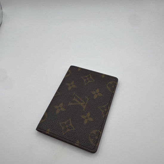 Louis Vuitton Vertical Card Case CA1915