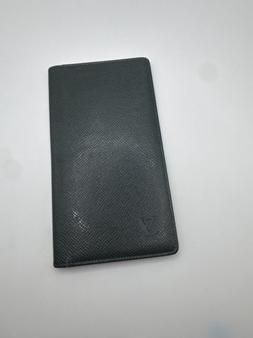Louis Vuitton Portefeuille Long Wallet Taiga Dark Green MI1914