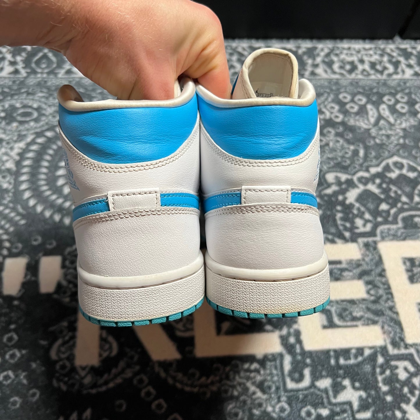 Jordan 1 Mid UNC - EU 39