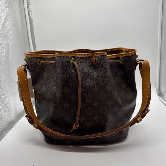 Louis Vuitton Petit Noé Monogram Canvas AR0950