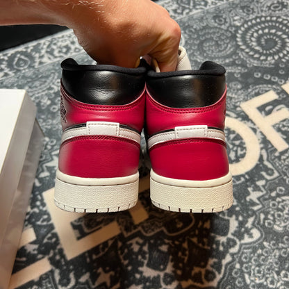 Jordan 1 Mid Black Noble Red - EU 38.5