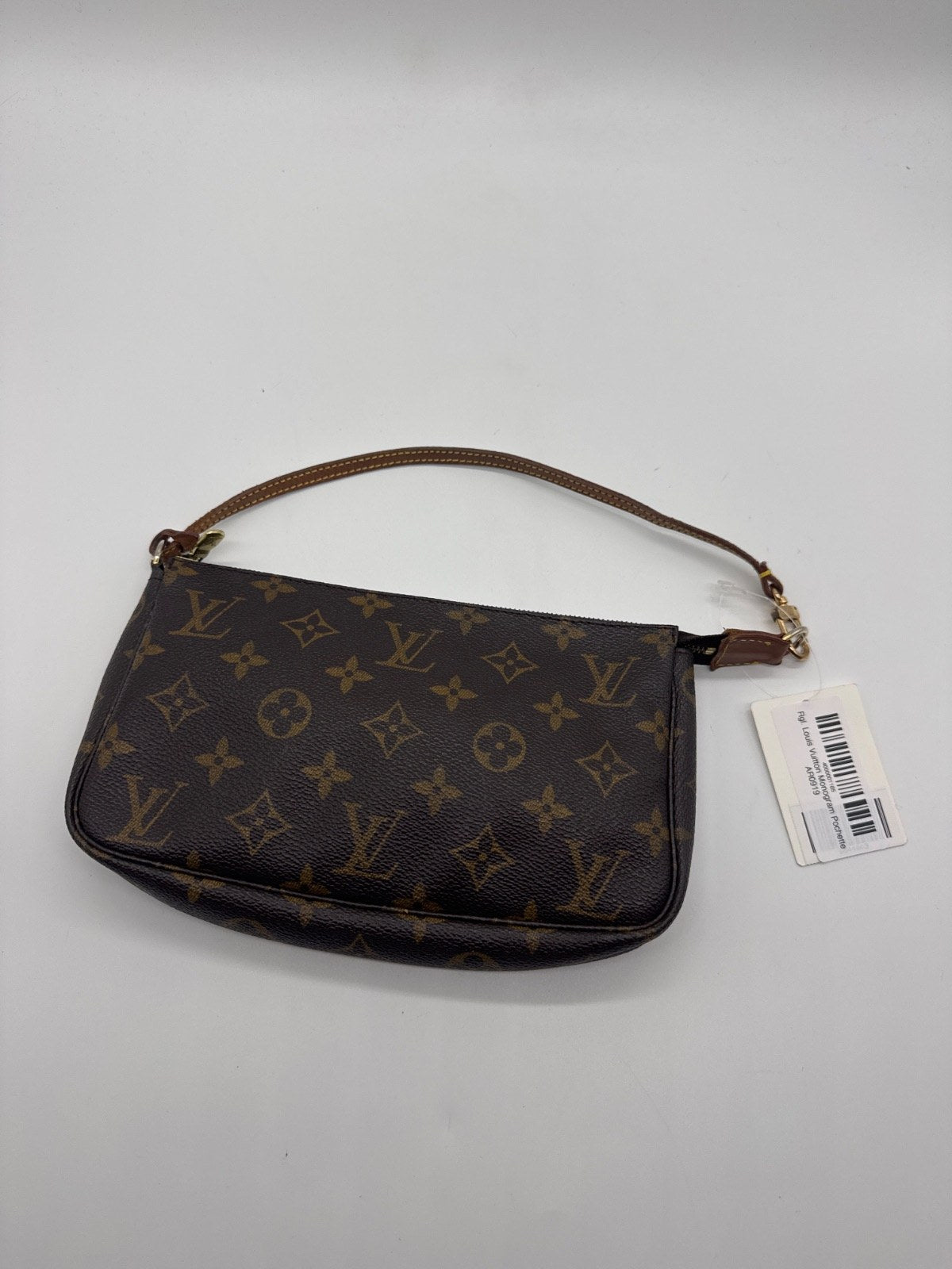 Louis Vuitton Monogram Pochette AR0919