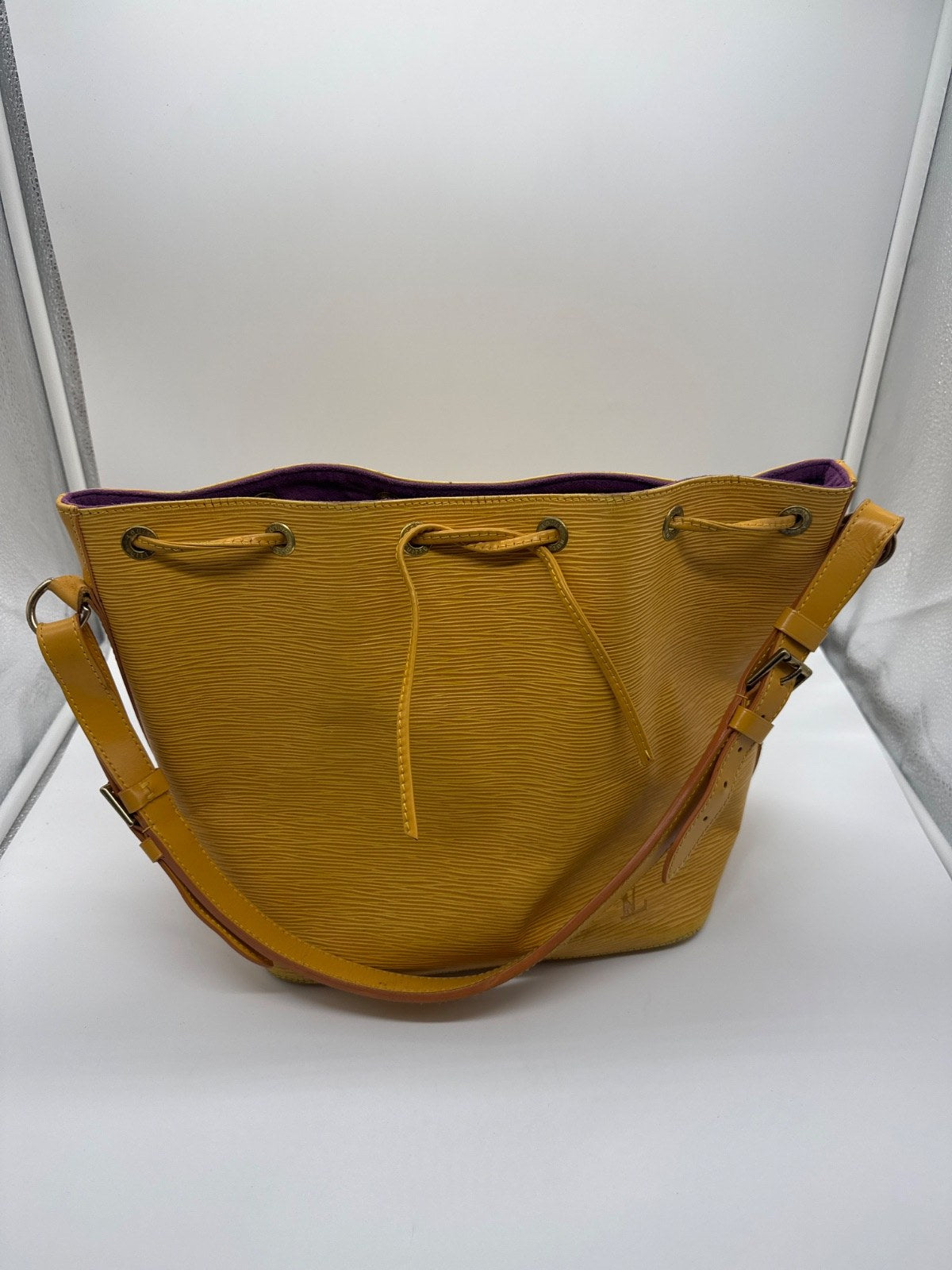 Louis Vuitton Noé GM Epi Yellow AR1915
