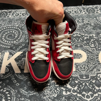 Jordan 1 Mid Chicago Black Toe - EU 38