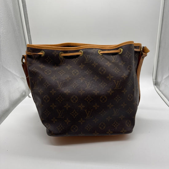 Louis Vuitton Petit Noé Monogram Canvas AR0940