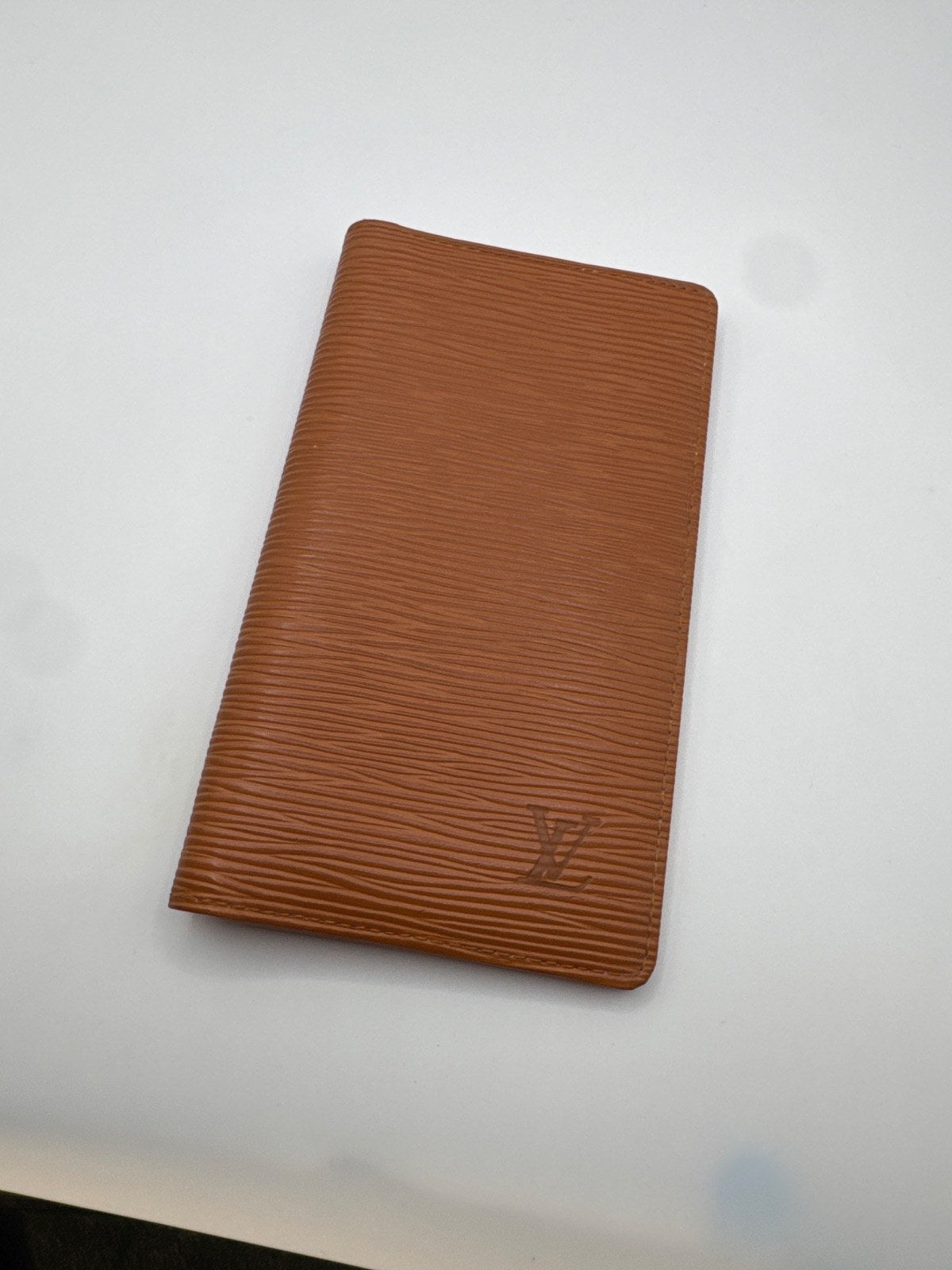 Long Wallet Epi Light Brown CA0997