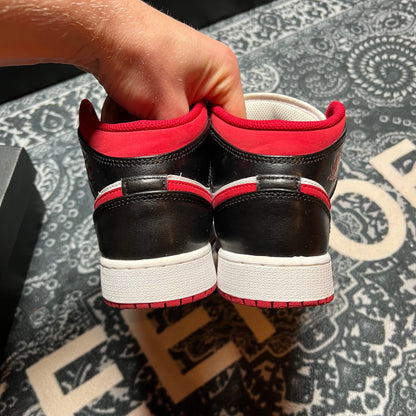 Jordan 1 Mid Black Gym Red - EU 38.5