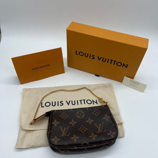 Louis Vuitton Pochette Accessoires Monogram Canvas Brown SF4186