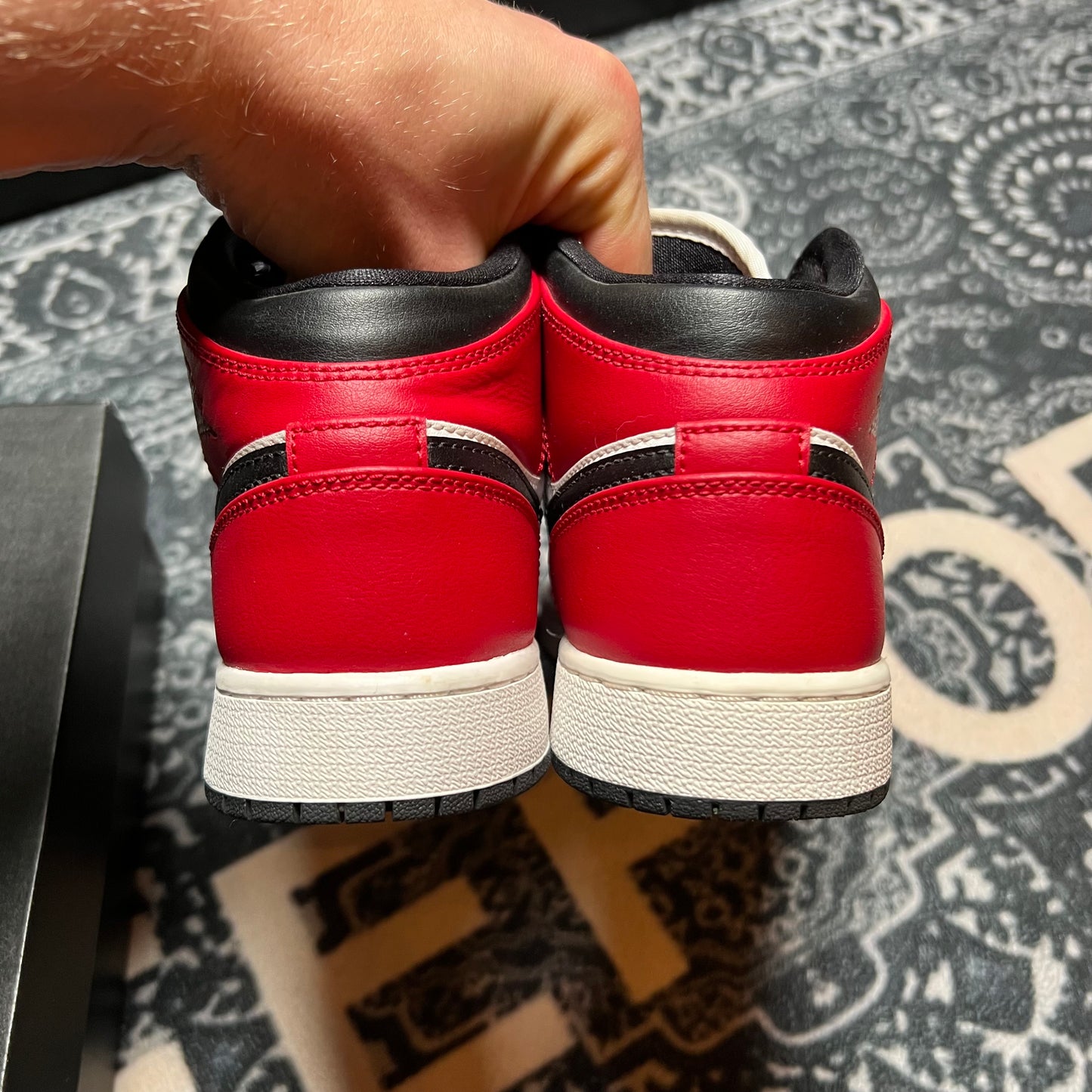 Jordan 1 Mid Chicago Black Toe - EU 36.5