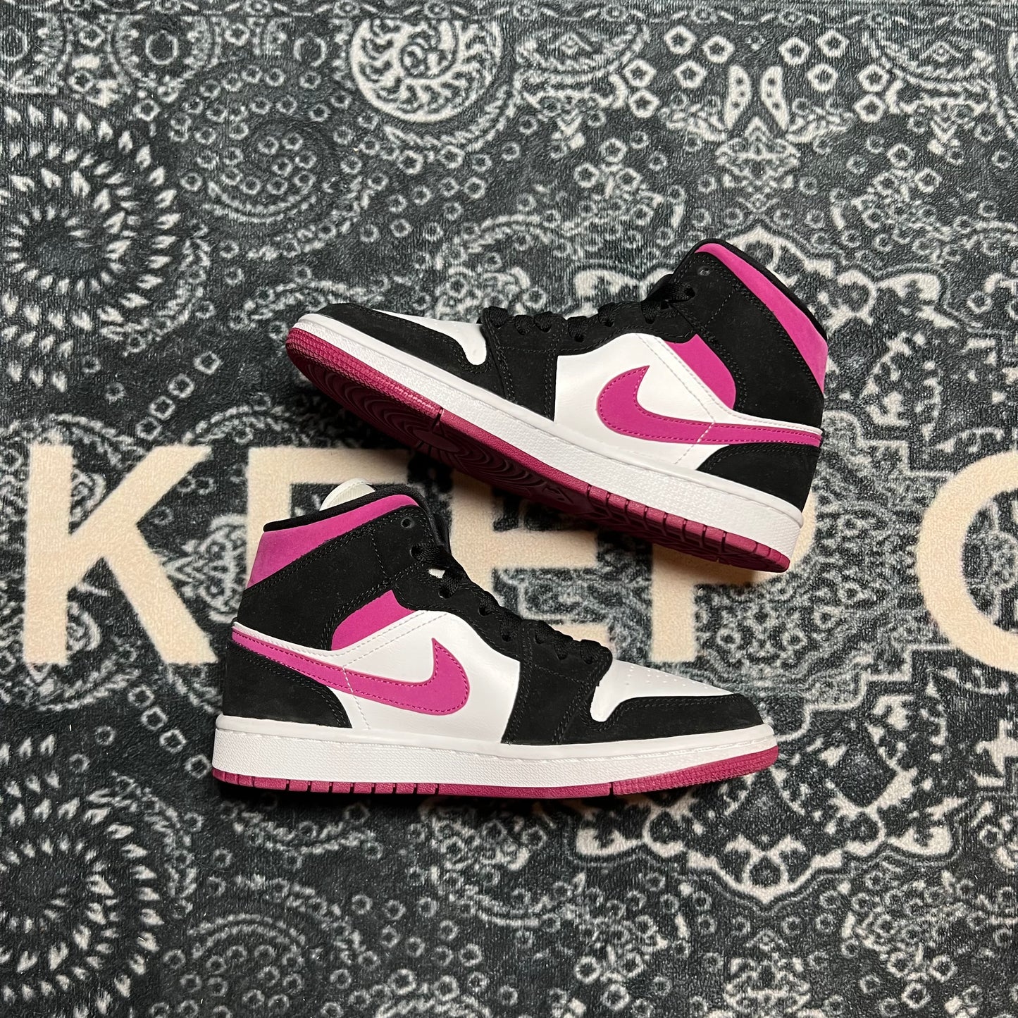 Jordan 1 Mid Magenta - EU 36.5