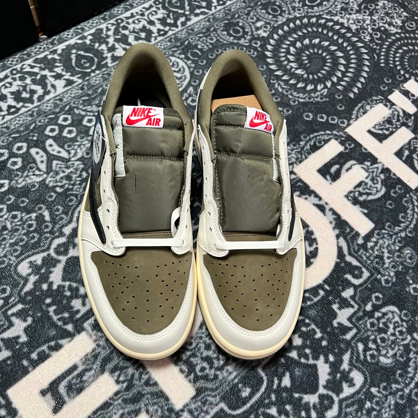 Jordan 1 low Travis Scott Medium Olive - EU 42