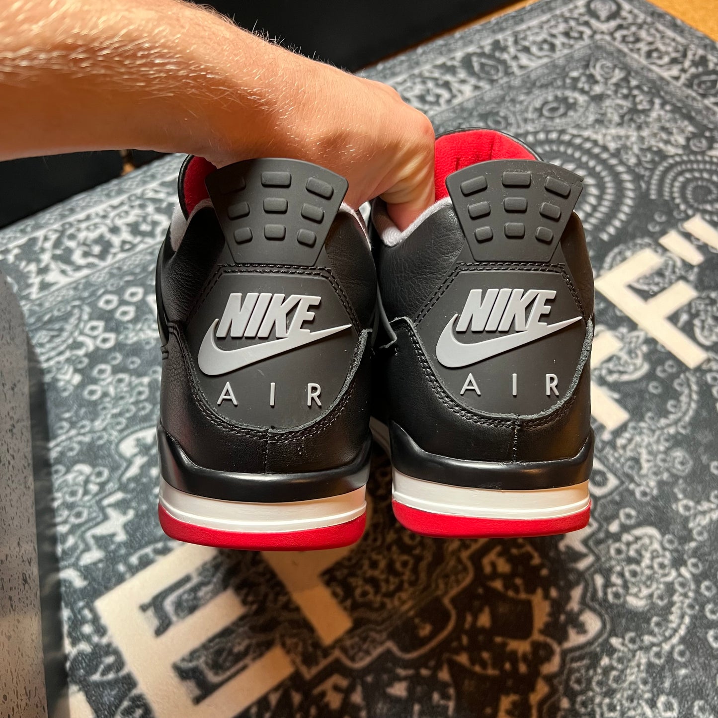 Jordan 4 Bred Reimagined - EU 45