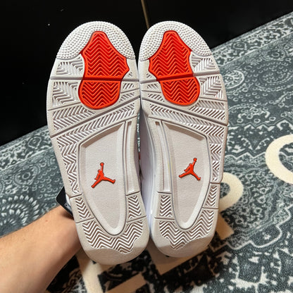 Jordan 4 Metallic Orange - EU 41