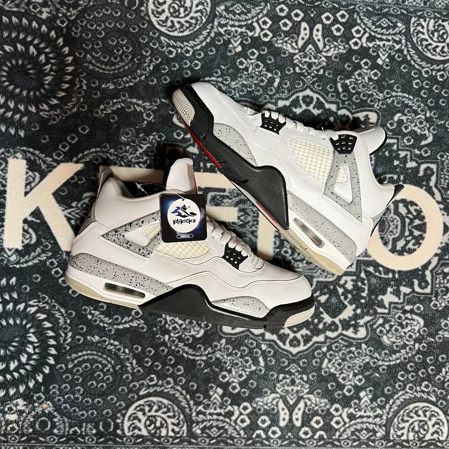 Jordan 4 White Cement - EU 42.5