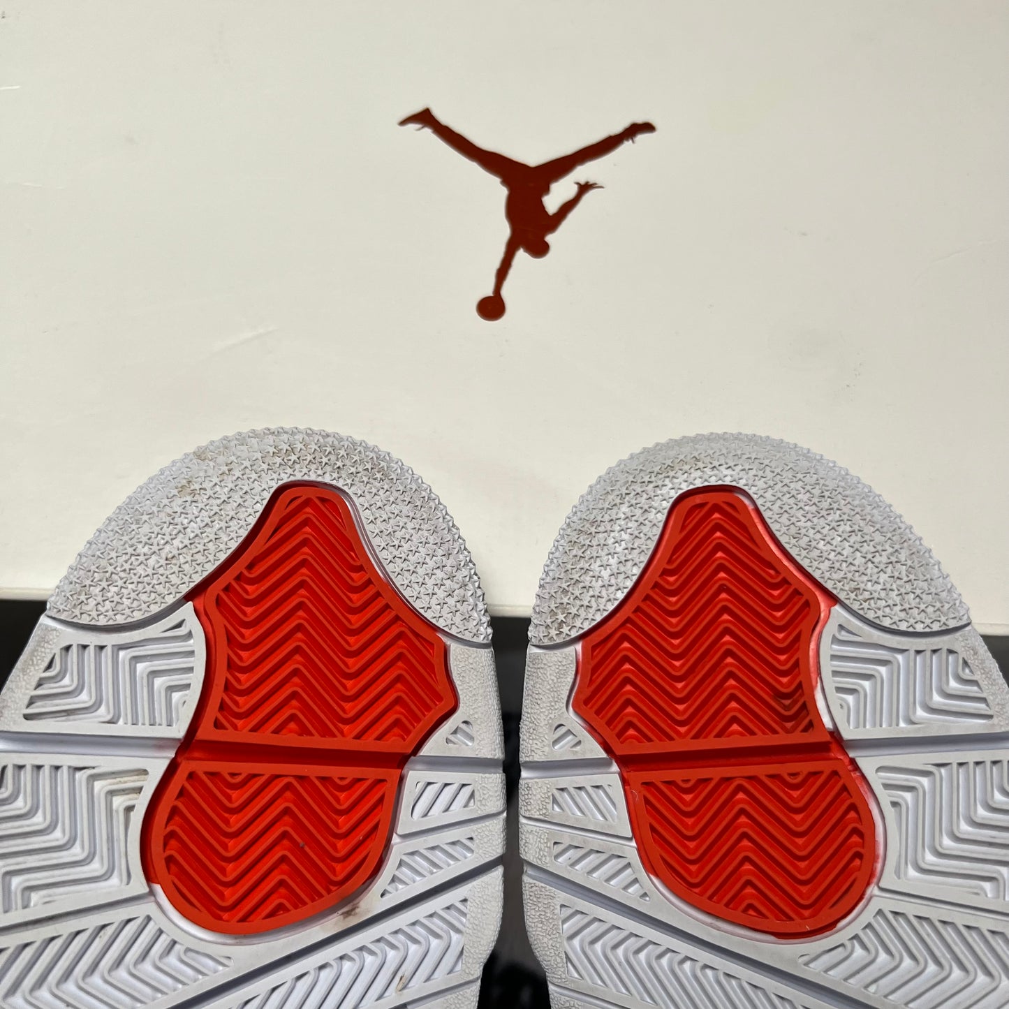 Jordan 4 Metallic Orange – EU 41