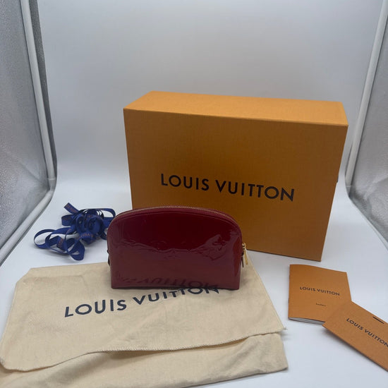 Louis Vuitton Cosmetic Pouch Monogram Vernis Leather Pomme d'Amour SR0163