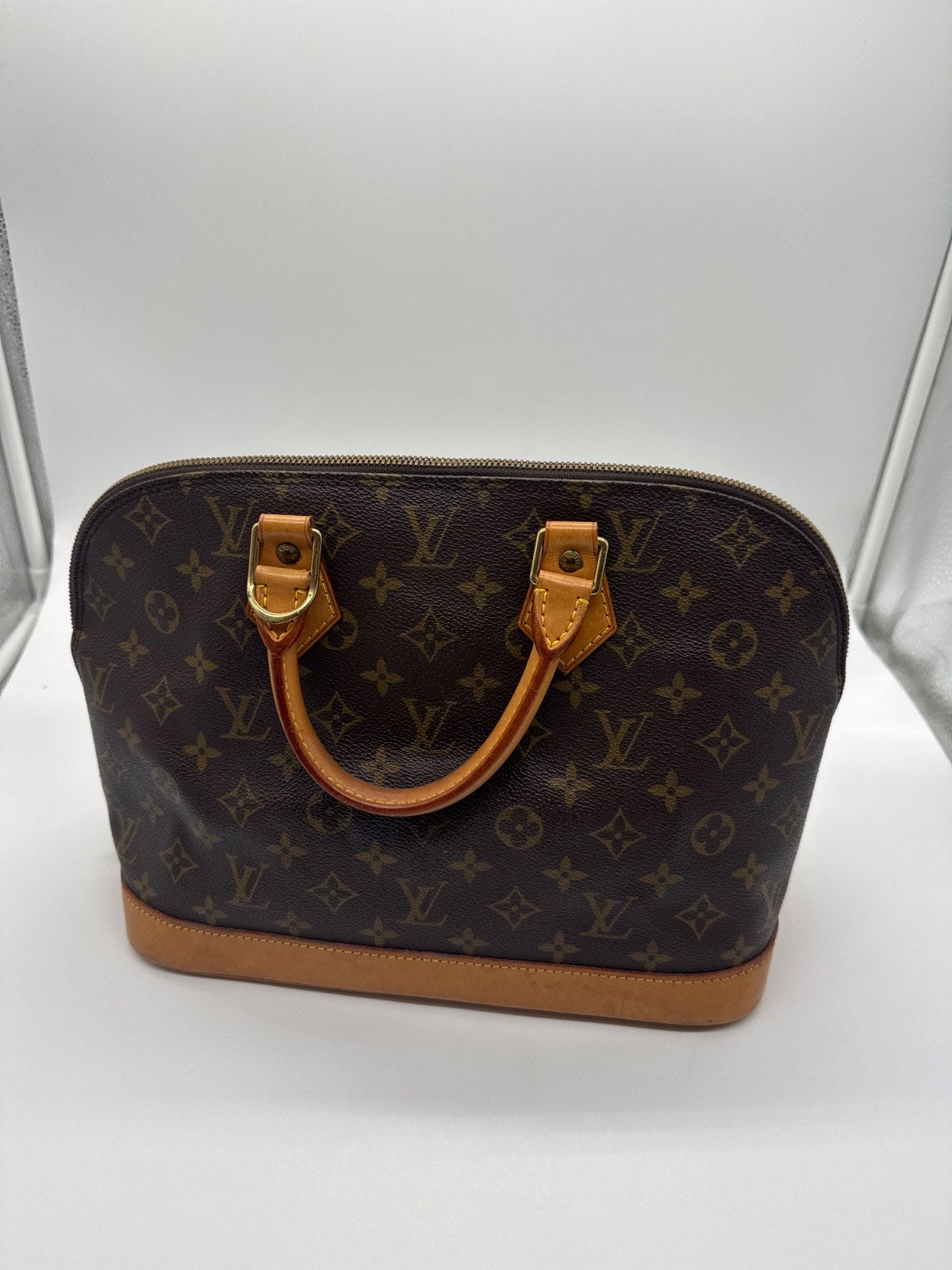 Louis Vuitton Monogram Alma BA0926