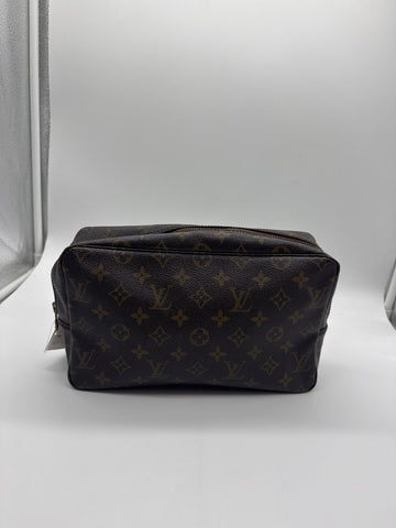 Louis Vuitton Monogram Trousse Toilette 862TH