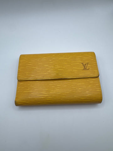 Louis Vuitton Porte-Trésor International Short Wallet Epi Yellow
