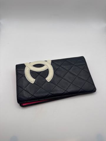 Chanel Longwallet Black/White