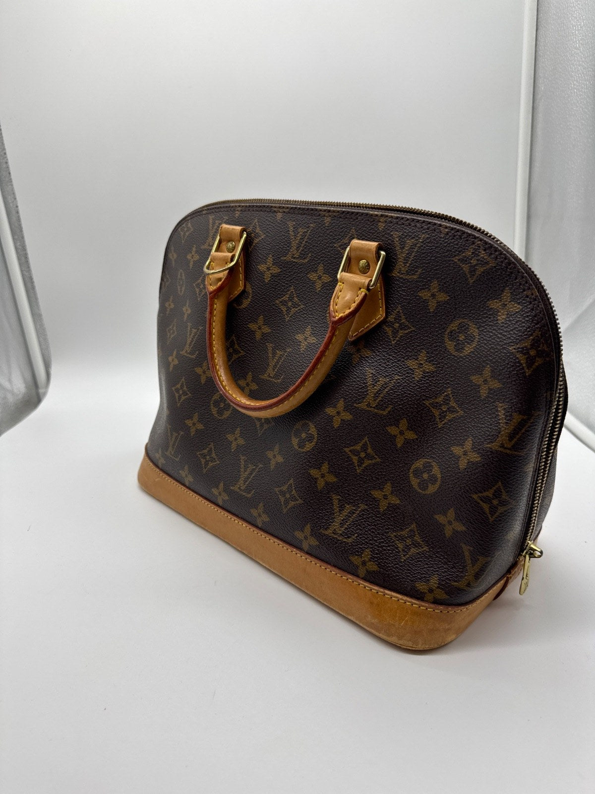 Louis Vuitton Alma Monogram Canvas BA0968