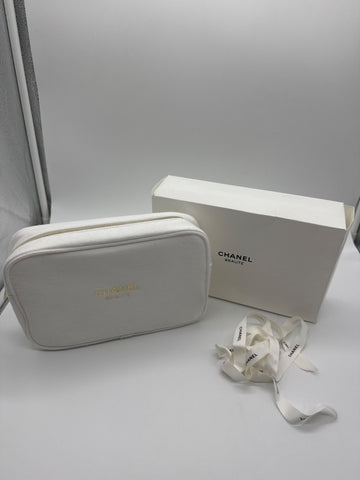 Chanel Beauté Pouch White